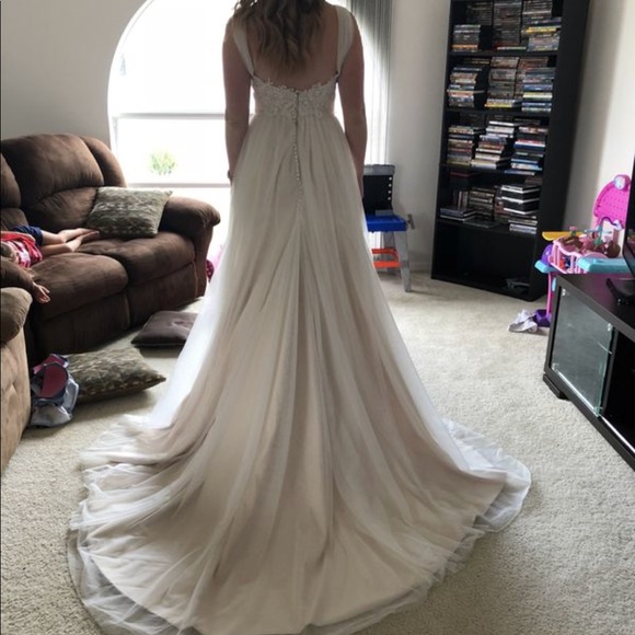 Wedding Dress, Brand new, unaltered - Picture 4 of 8